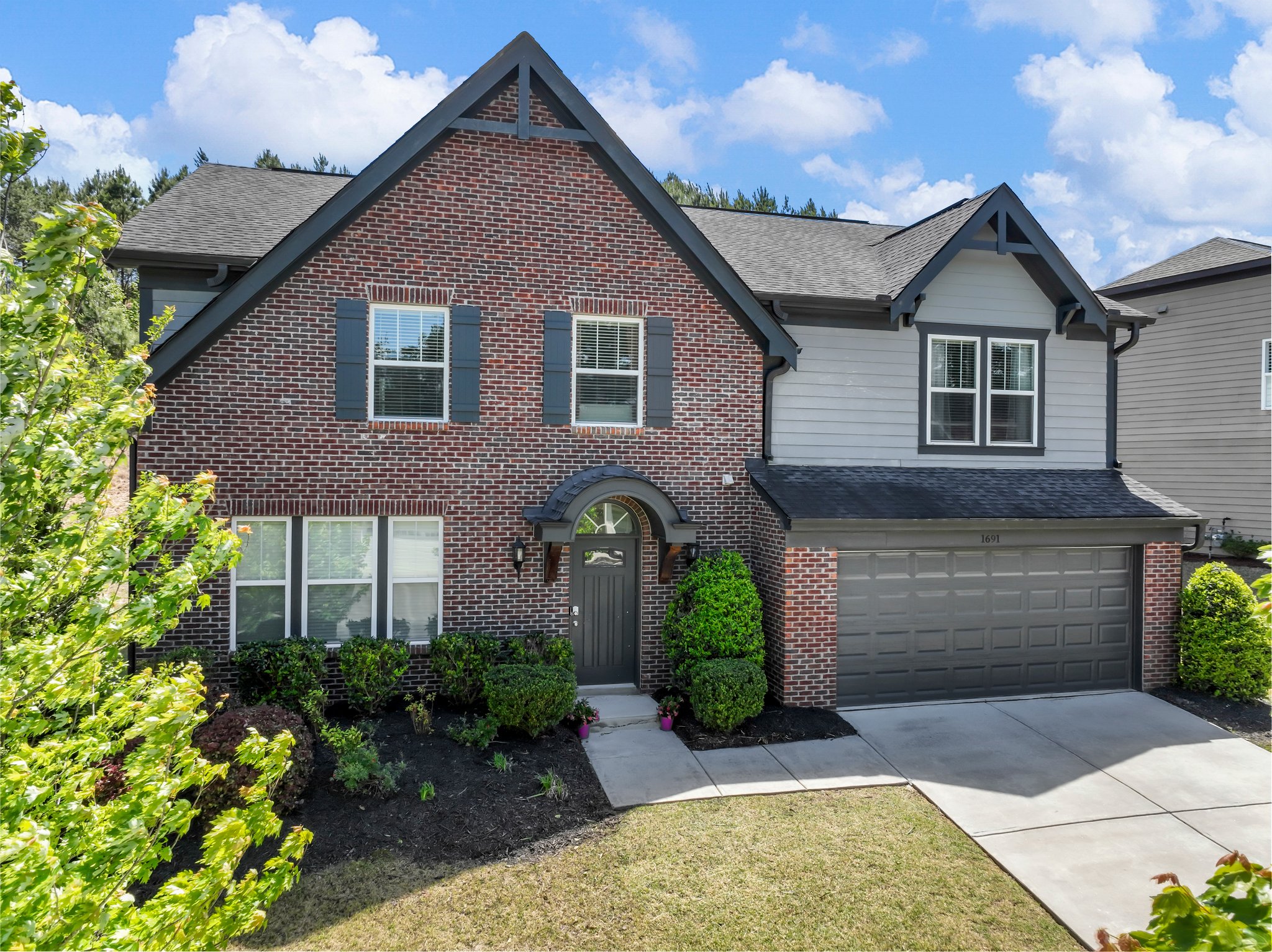 4 bedrooms Sugar Hill homes for sale.